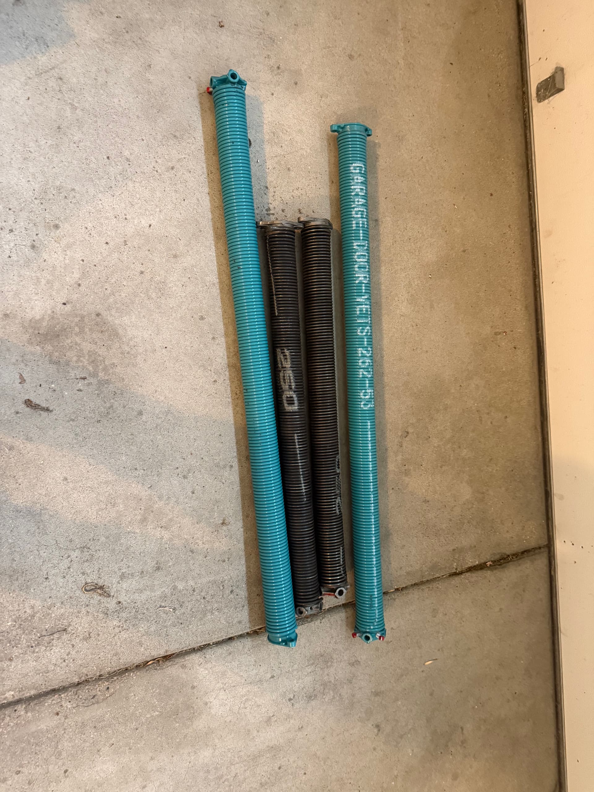 Gallery photos for Worn-Out Garage Door Springs Upgraded to High-Quality Replacements: Image #1
