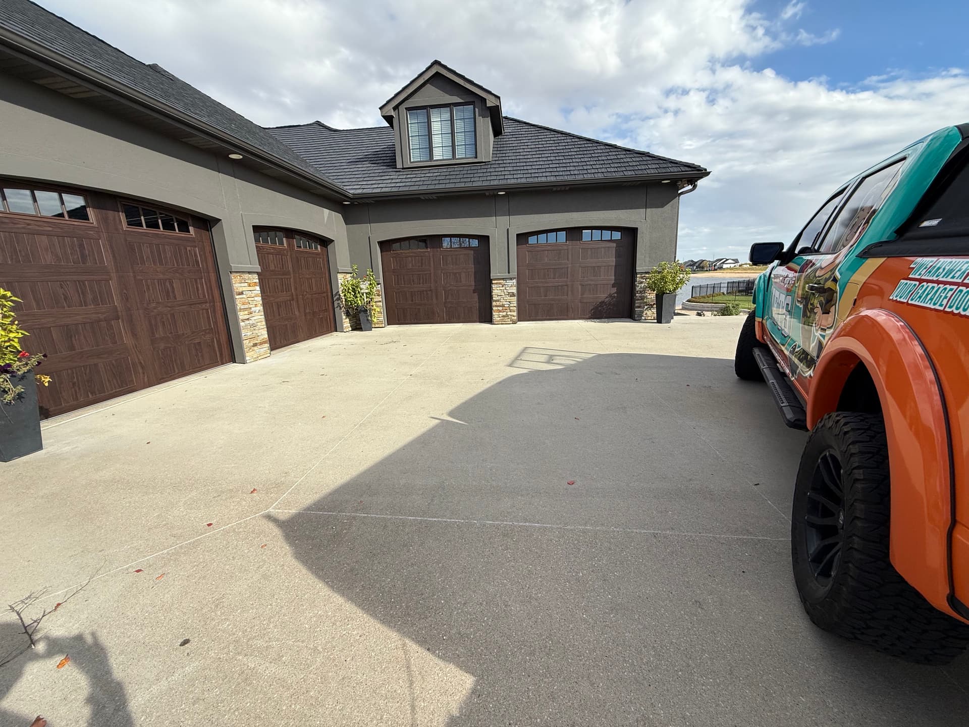 Gallery photos for Four CHI Garage Doors That Completely Changed This Home's Front Face: Image #2